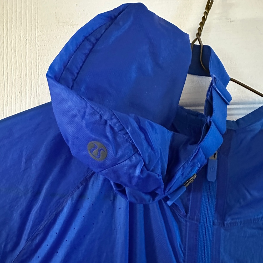 Lululemon Ventilated Packable Running Jacket - image 2